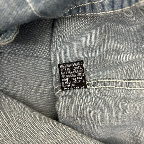 Sierra Pacific Women's Long Sleeves Button Up Denim Shirt Size L Blue Cotton GUC - Picture 11 of 11